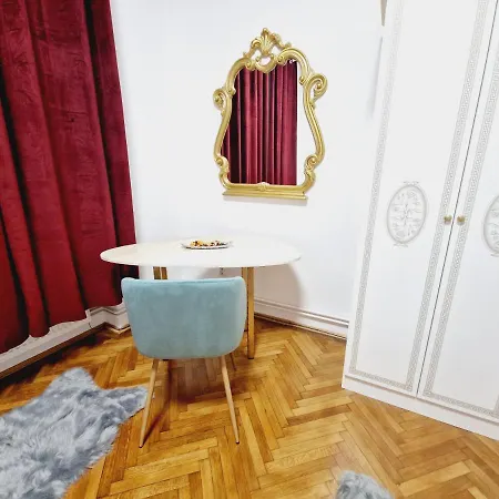 Royal 5* Mansion Near Central Square Cluj-Napoca Exterior photo