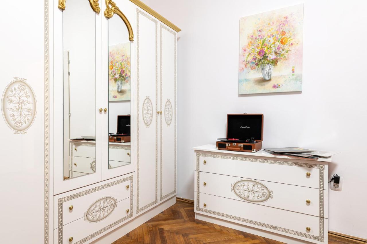Royal 5* Mansion Near Square Cluj-Napoca
