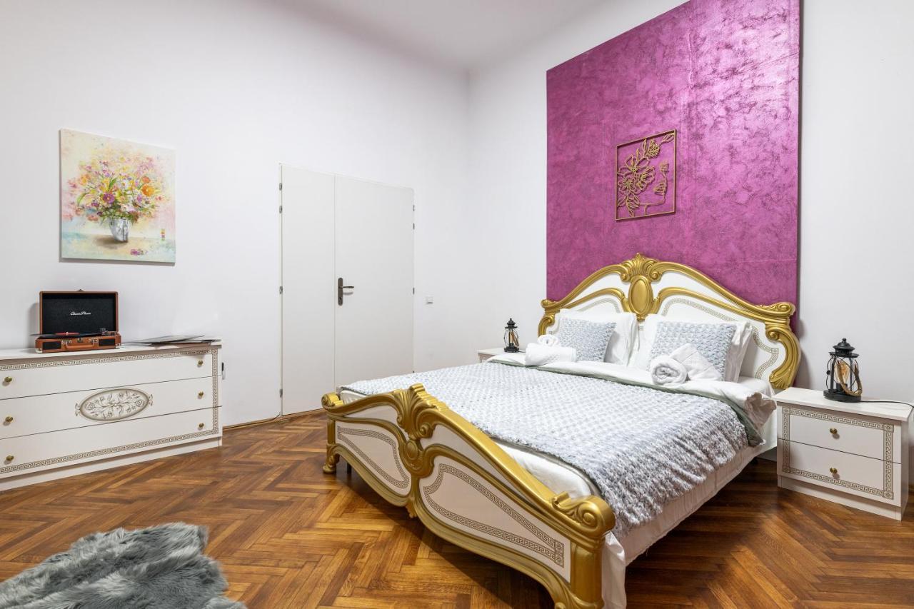 Villa Royal 5* Mansion Near Square *