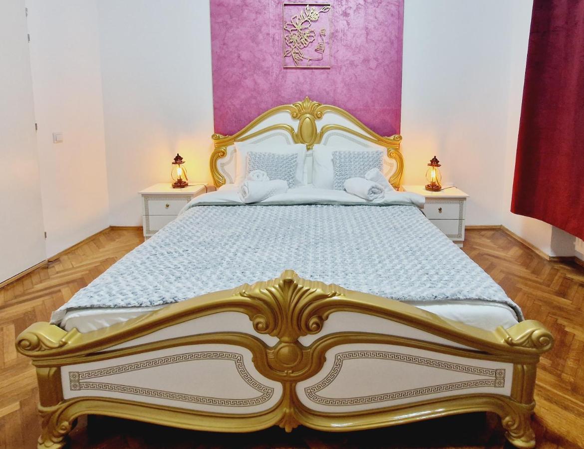 Royal 5* Mansion Near Square * Cluj-Napoca