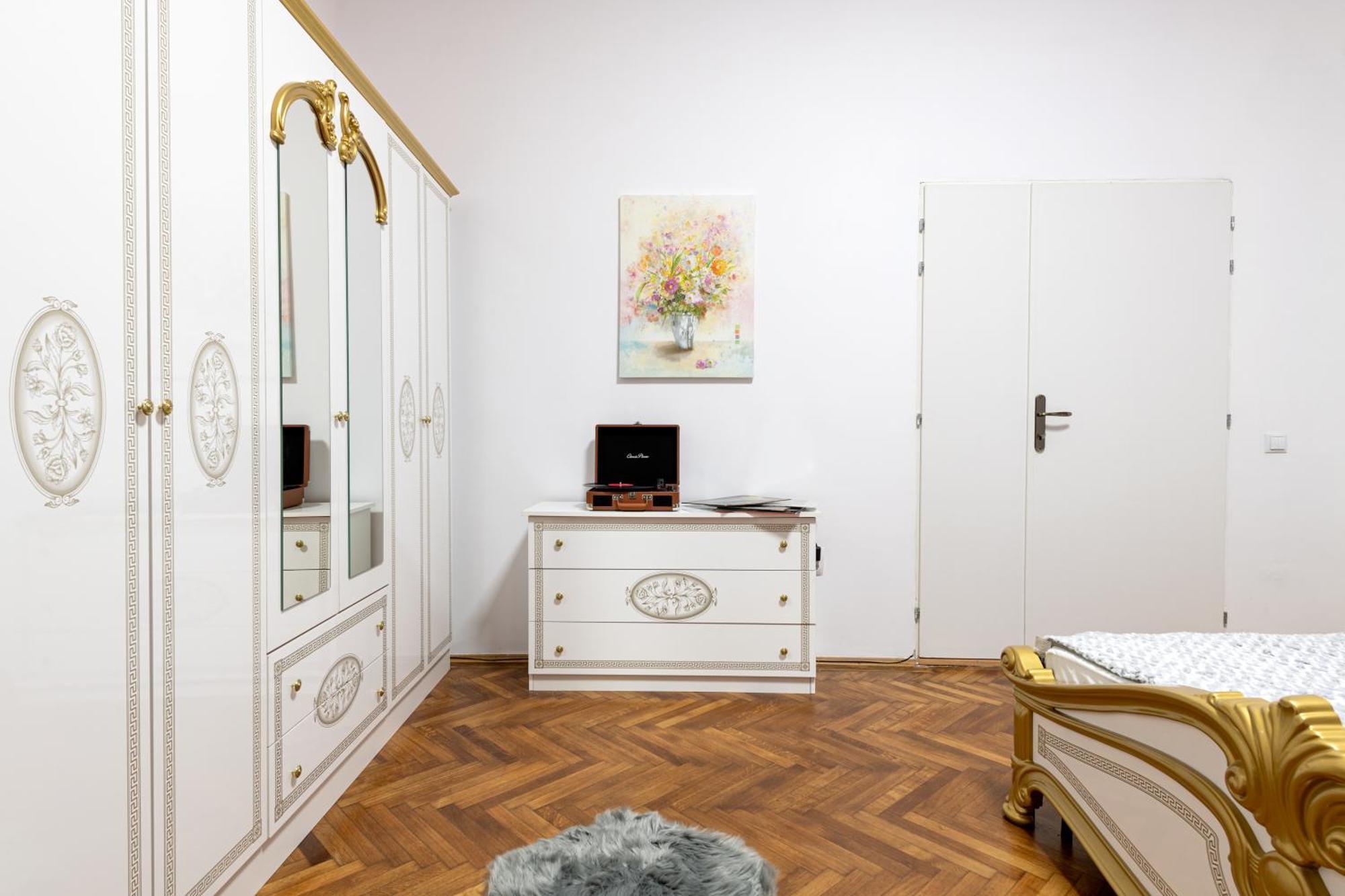 Villa Royal 5* Mansion Near Square Cluj-Napoca