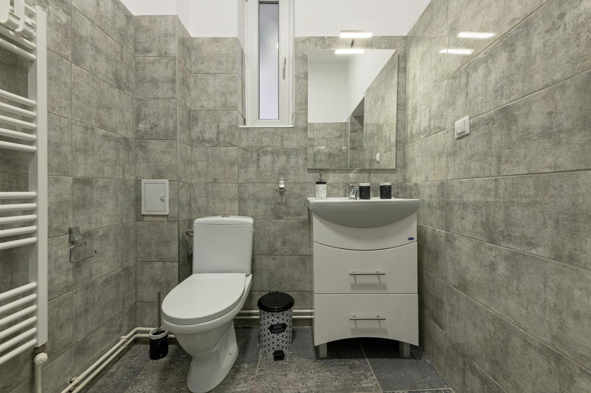 Royal 5* Mansion Near Square *